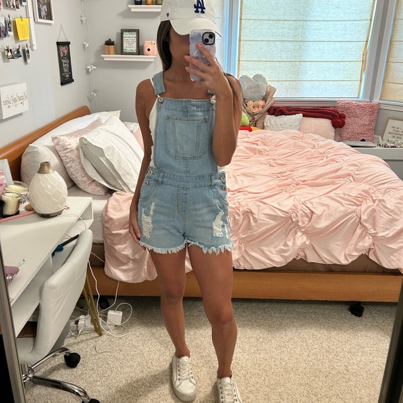 Mahina Frayed Overalls - Picture 9 of 11